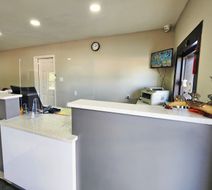 Scottish Inns & Suites Lobby