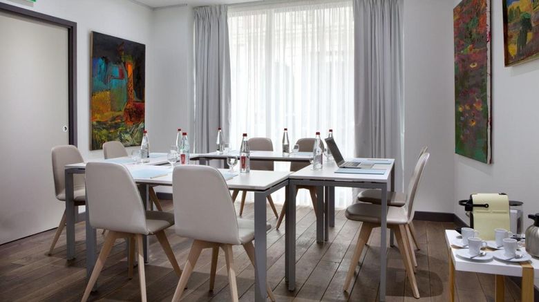 <b>Serotel Suites Opera Meeting</b>. Images powered by <a href="https://www.leonardoworldwide.com/" title="Leonardo Worldwide" target="_blank">Leonardo</a>.
