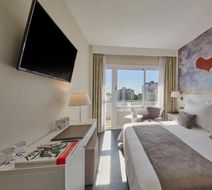 Hotel Joan Miro Room