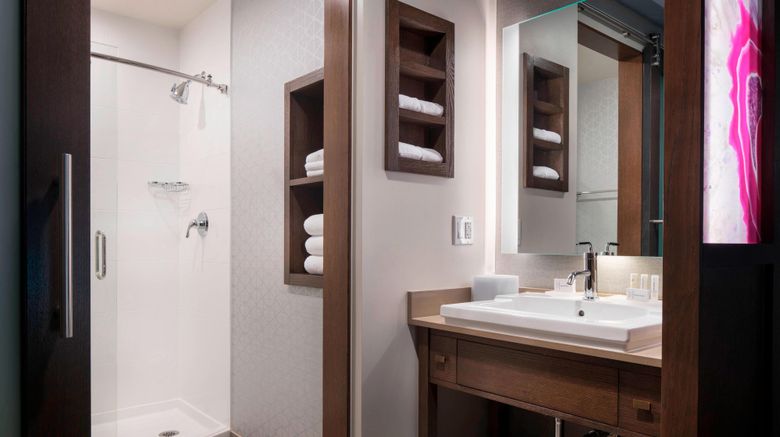<b>Residence Inn Phoenix Downtown Room</b>. Images powered by <a href="https://www.leonardoworldwide.com/" title="Leonardo Worldwide" target="_blank">Leonardo</a>.