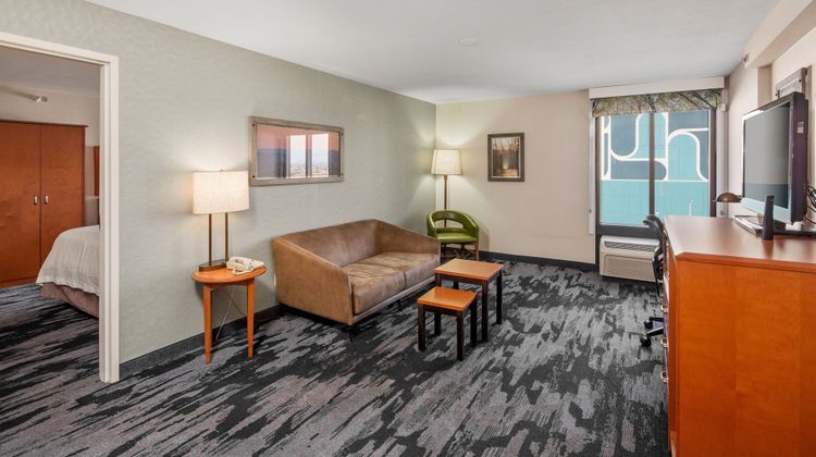 Fairfield Inn/Suites Anaheim North Room