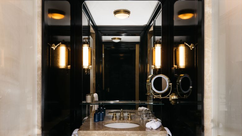 <b>Casa Cipriani New York Suite</b>. Images powered by <a href="https://www.leonardoworldwide.com/" title="Leonardo Worldwide" target="_blank">Leonardo</a>.
