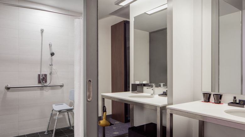 <b>aloft Denver Downtown Room</b>. Images powered by <a href="https://www.leonardoworldwide.com/" title="Leonardo Worldwide" target="_blank">Leonardo</a>.