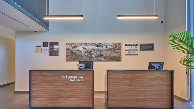 <b>City Express by Marriott Guaymas Lobby</b>. Images powered by <a href="https://www.leonardoworldwide.com/" title="Leonardo Worldwide" target="_blank">Leonardo</a>.