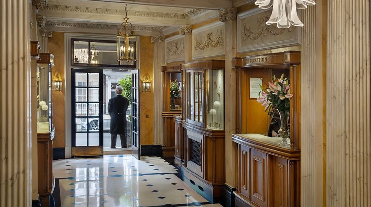Grand Residences by Marriott - Mayfair Lobby