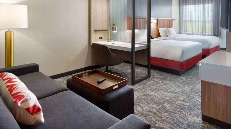 SpringHill Suites Franklin Mint Suite