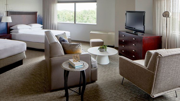 Marriott Minneapolis-West Suite
