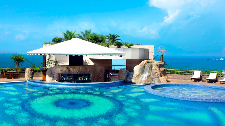 Le Royal Hotel Beirut Pool