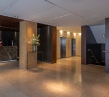 Clayton Hotel London Wall Lobby