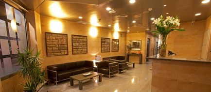 La City Hotel Lobby