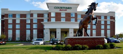 Courtyard Youngstown Canfield Exterior