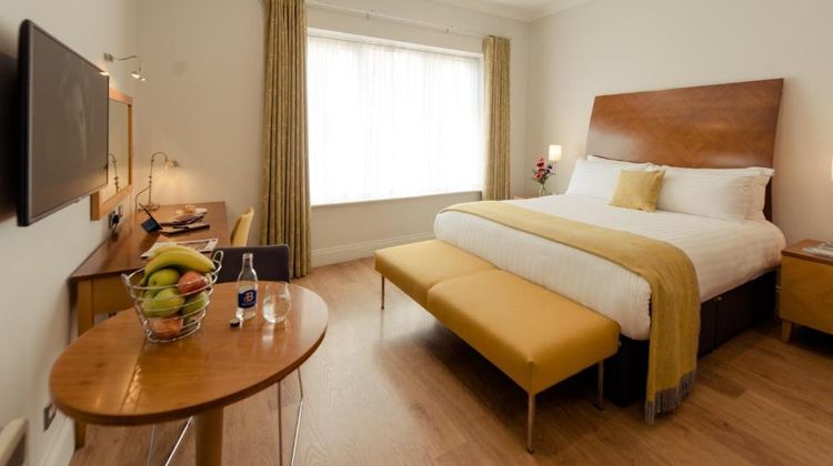 Premier Suites Dublin Leeson Street Room