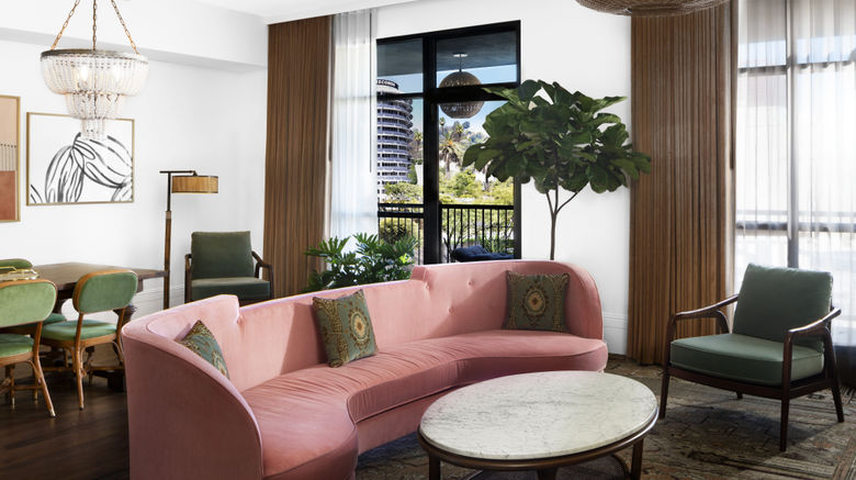 <b>The Aster Room</b>. Images powered by <a href="https://www.leonardoworldwide.com/" title="Leonardo Worldwide" target="_blank">Leonardo</a>.