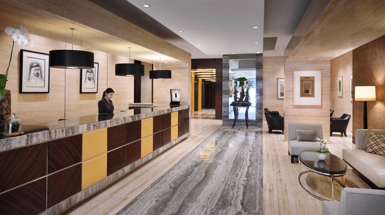 Marriott Harbour Hotel & Suites Lobby