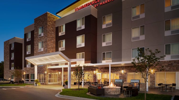TownePlace Suites Janesville Exterior