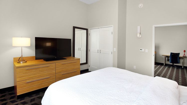 TownePlace Suites Grove City Mercer Room