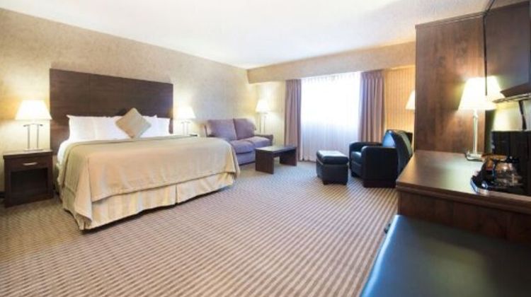 Victoria Inn Hotel & Convention Centre Suite