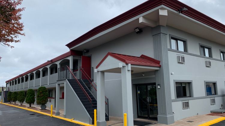 Red Roof Inn Copiague Exterior