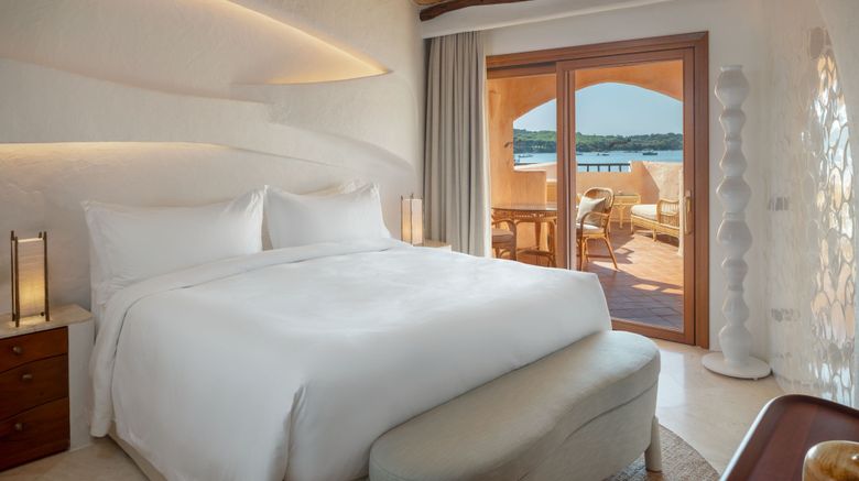 <b>Cala di Volpe, a Luxury Collection Hotel Suite</b>. Images powered by <a href="https://www.leonardoworldwide.com/" title="Leonardo Worldwide" target="_blank">Leonardo</a>.