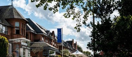 Glynhill Hotel & Leisure Club Exterior