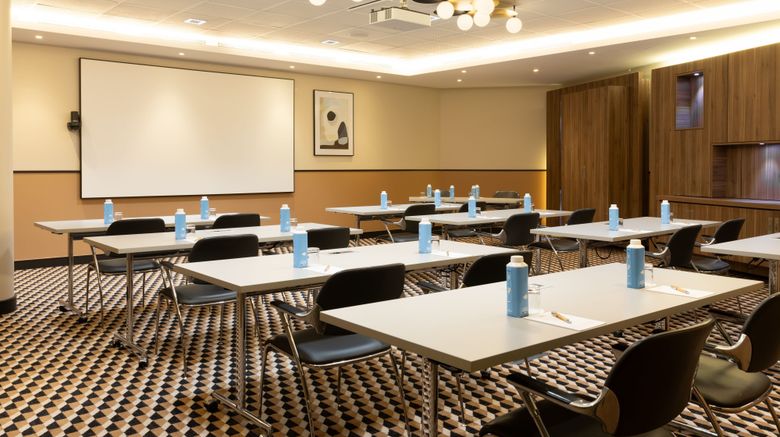 <b>Le Parchamp Paris Boulogne,Tribute Hotel Meeting</b>. Images powered by <a href="https://www.leonardoworldwide.com/" title="Leonardo Worldwide" target="_blank">Leonardo</a>.