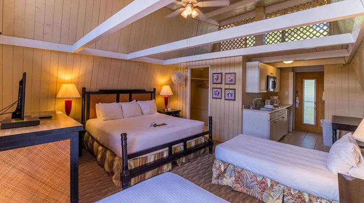 Hotel Moloka'i Room