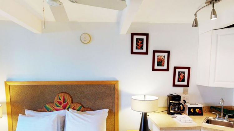 Hotel Moloka'i Room