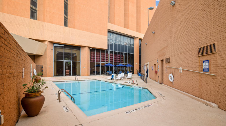 <b>Crowne Plaza Houston Med Center/Galleria Pool</b>. Images powered by <a href="https://www.leonardoworldwide.com/" title="Leonardo Worldwide" target="_blank">Leonardo</a>.