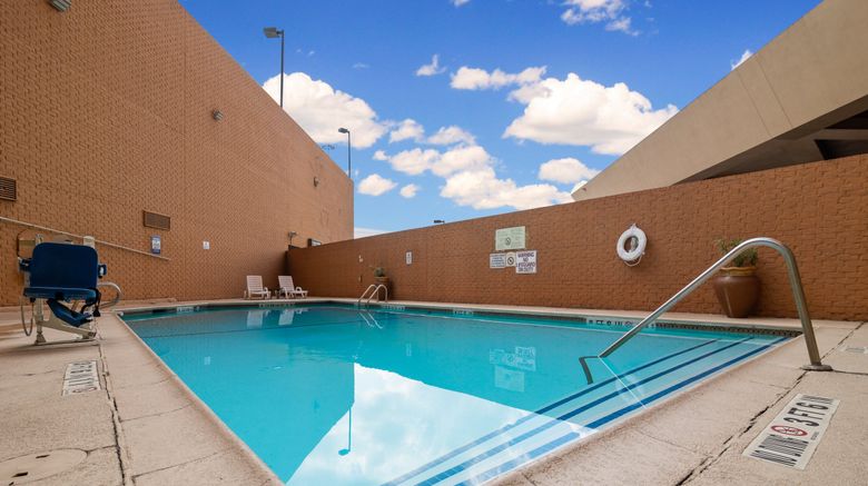 <b>Crowne Plaza Houston Med Center/Galleria Pool</b>. Images powered by <a href="https://www.leonardoworldwide.com/" title="Leonardo Worldwide" target="_blank">Leonardo</a>.