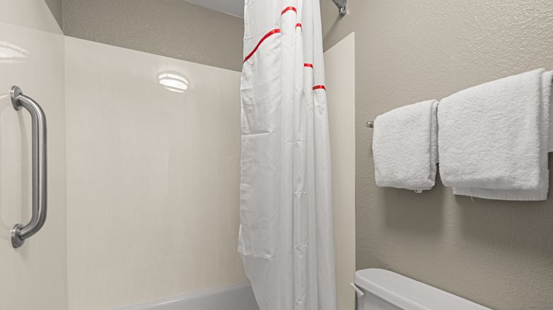 <b>Red Roof Inn Salem Room</b>. Images powered by <a href="https://www.leonardoworldwide.com/" title="Leonardo Worldwide" target="_blank">Leonardo</a>.