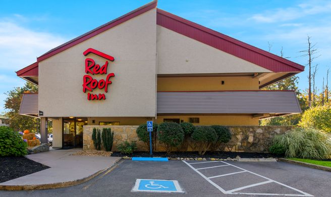 Red Roof Inn Salem Exterior