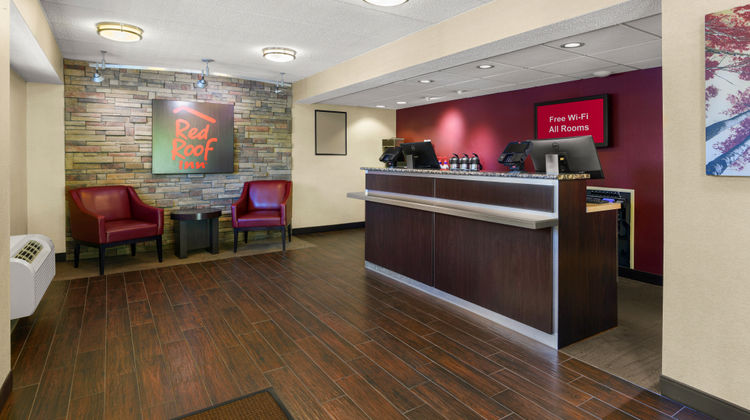 Red Roof Inn Salem Lobby