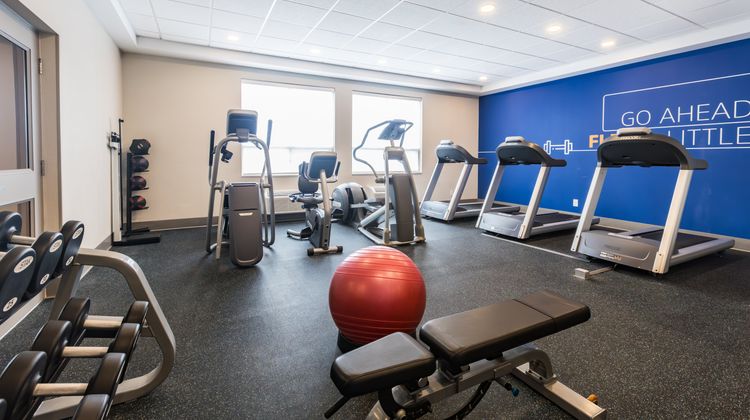 Holiday Inn Express Toronto-North York Health Club