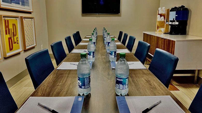 <b>Holiday Inn Express Hershey (Harrisburg) Meeting</b>. Images powered by <a href="https://www.leonardoworldwide.com/" title="Leonardo Worldwide" target="_blank">Leonardo</a>.