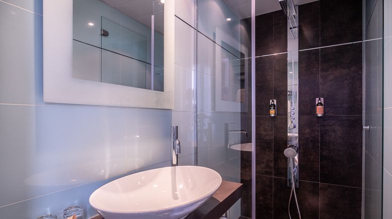 <b>Hotel Courcelles Etoile Room</b>. Images powered by <a href="https://www.leonardoworldwide.com/" title="Leonardo Worldwide" target="_blank">Leonardo</a>.