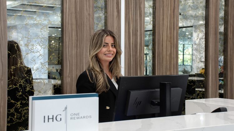 Crowne Plaza Hotel Auburn Hills Exterior
