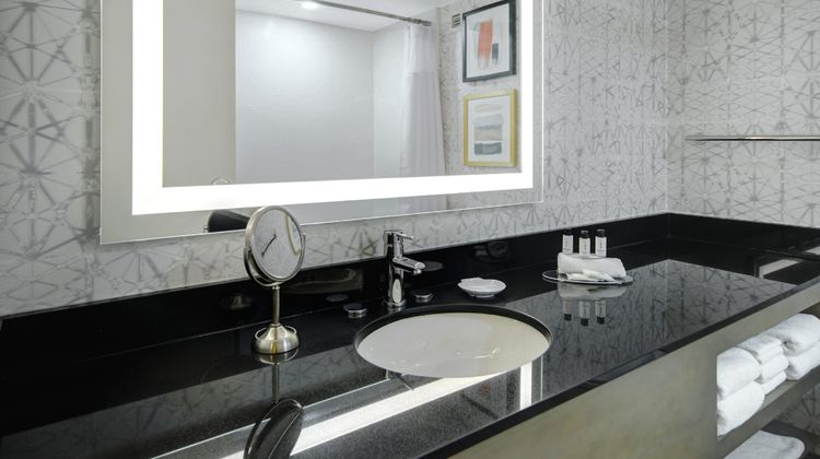 Crowne Plaza Hotel Auburn Hills Room