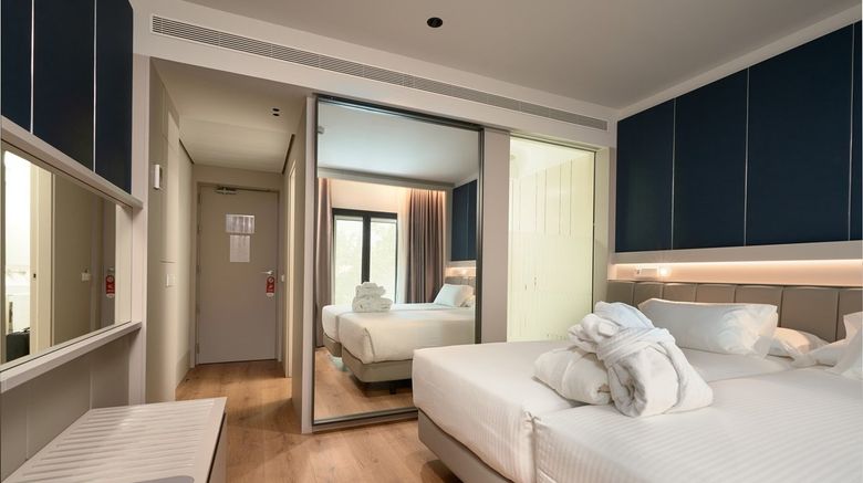 <b>Hotel Becquer Room</b>. Images powered by <a href="https://www.leonardoworldwide.com/" title="Leonardo Worldwide" target="_blank">Leonardo</a>.
