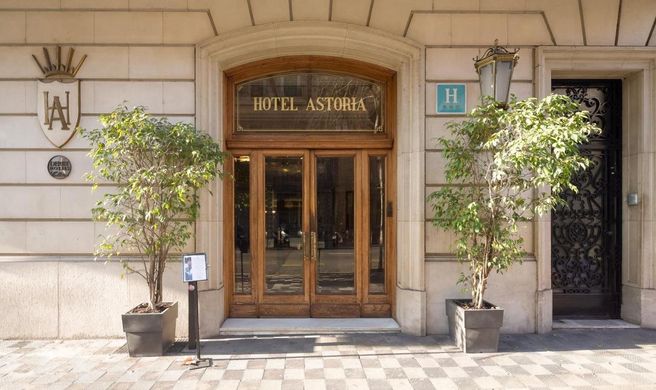 Hotel Astoria Exterior