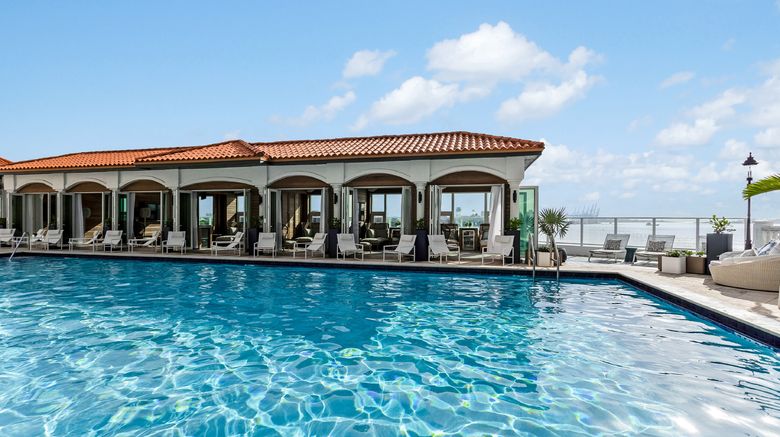 <b>InterContinental Miami Pool</b>. Images powered by <a href="https://www.leonardoworldwide.com/" title="Leonardo Worldwide" target="_blank">Leonardo</a>.