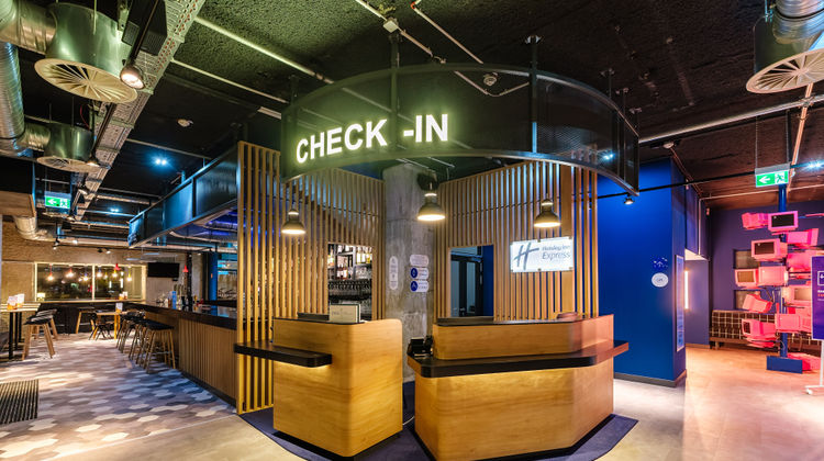 Holiday Inn Express Dresden Zentrum Exterior