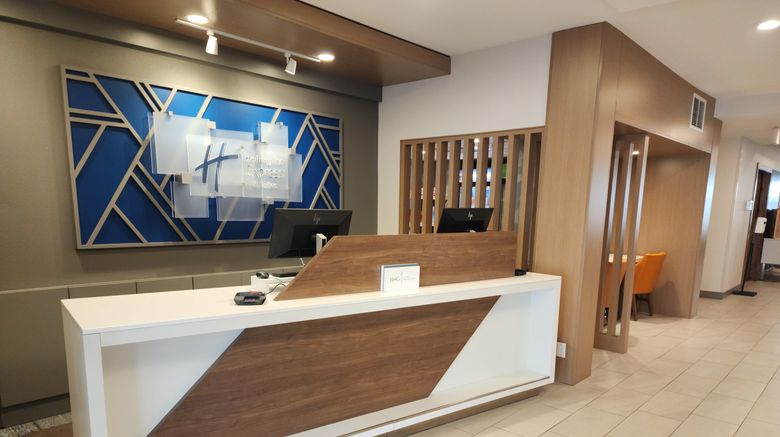 <b>Holiday Inn Express & Suites Exterior</b>. Images powered by <a href="https://www.leonardoworldwide.com/" title="Leonardo Worldwide" target="_blank">Leonardo</a>.