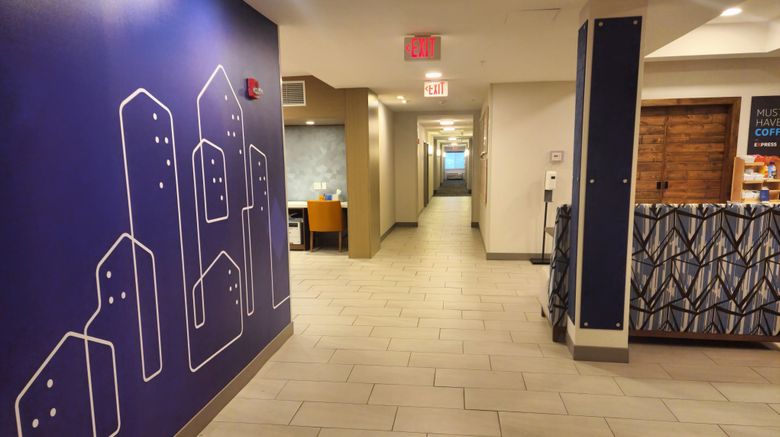 <b>Holiday Inn Express & Suites Lobby</b>. Images powered by <a href="https://www.leonardoworldwide.com/" title="Leonardo Worldwide" target="_blank">Leonardo</a>.