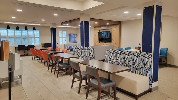 Holiday Inn Express & Suites Restaurant