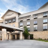 Courtyard New Braunfels River Village