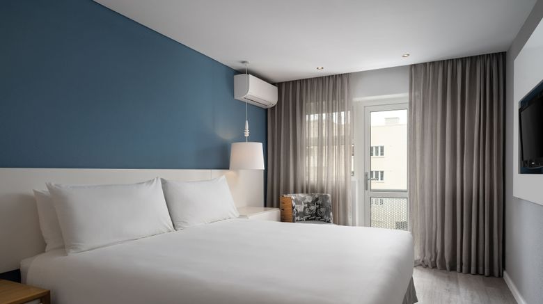 <b>Protea Hotel Sea Point Room</b>. Images powered by <a href="https://www.leonardoworldwide.com/" title="Leonardo Worldwide" target="_blank">Leonardo</a>.