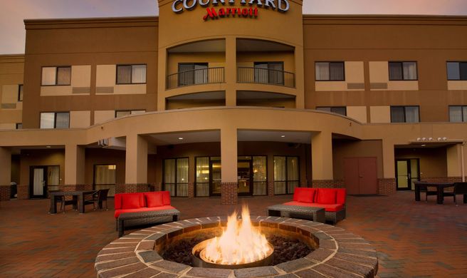 Courtyard by Marriott Waldorf Exterior