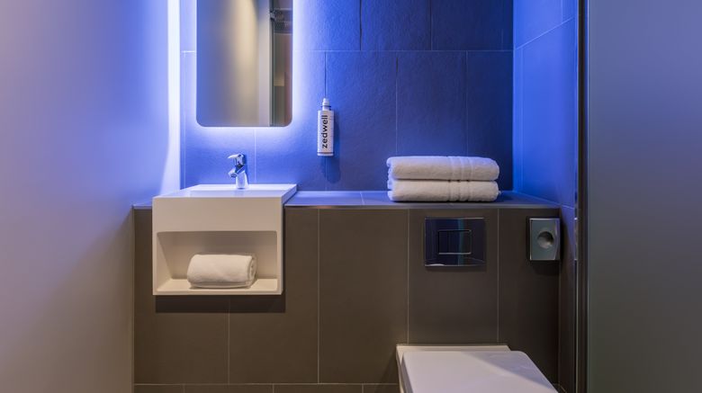 <b>Zedwell Hotel Greenwich Room</b>. Images powered by <a href="https://www.leonardoworldwide.com/" title="Leonardo Worldwide" target="_blank">Leonardo</a>.
