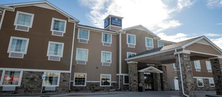 Cobblestone Hotel & Suites Exterior