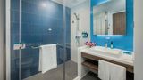 <b>Holiday Inn Express Xuhui Binjiang Room</b>. Images powered by <a href="https://www.leonardoworldwide.com/" title="Leonardo Worldwide" target="_blank">Leonardo</a>.